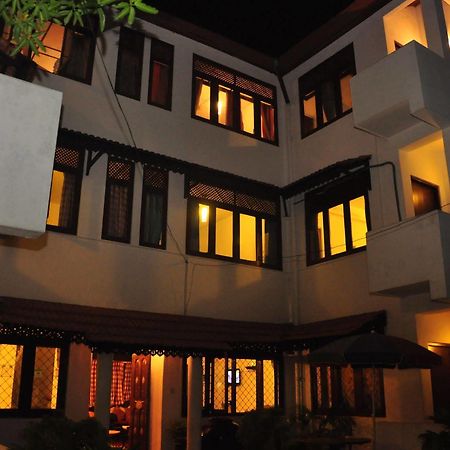 Blue Seas Guest House Dehiwala-Mount Lavinia Eksteriør billede