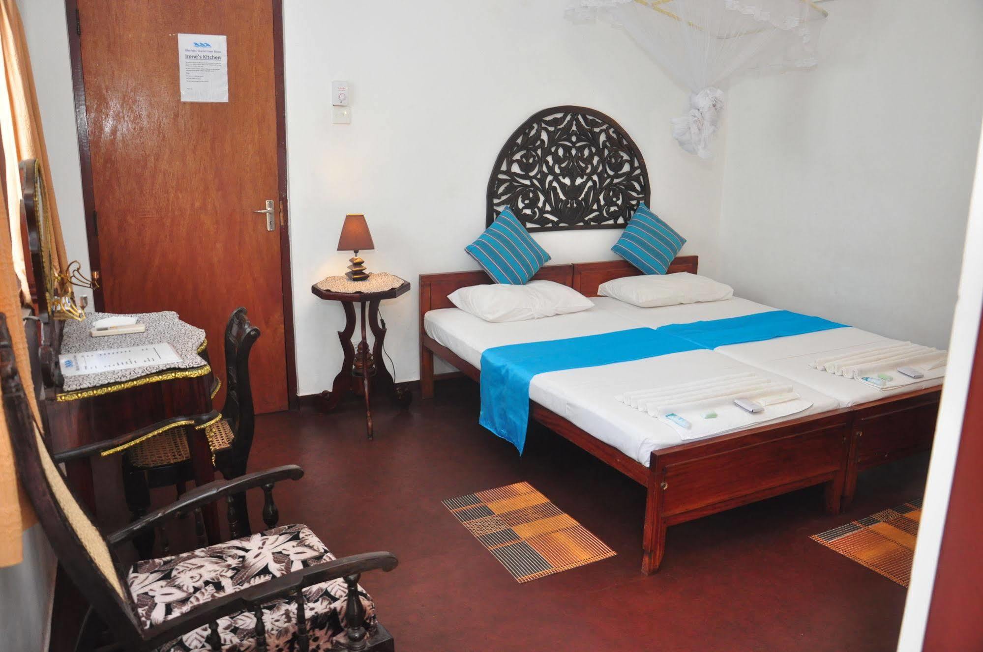 Blue Seas Guest House Dehiwala-Mount Lavinia Eksteriør billede