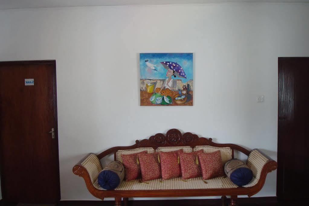 Blue Seas Guest House Dehiwala-Mount Lavinia Eksteriør billede